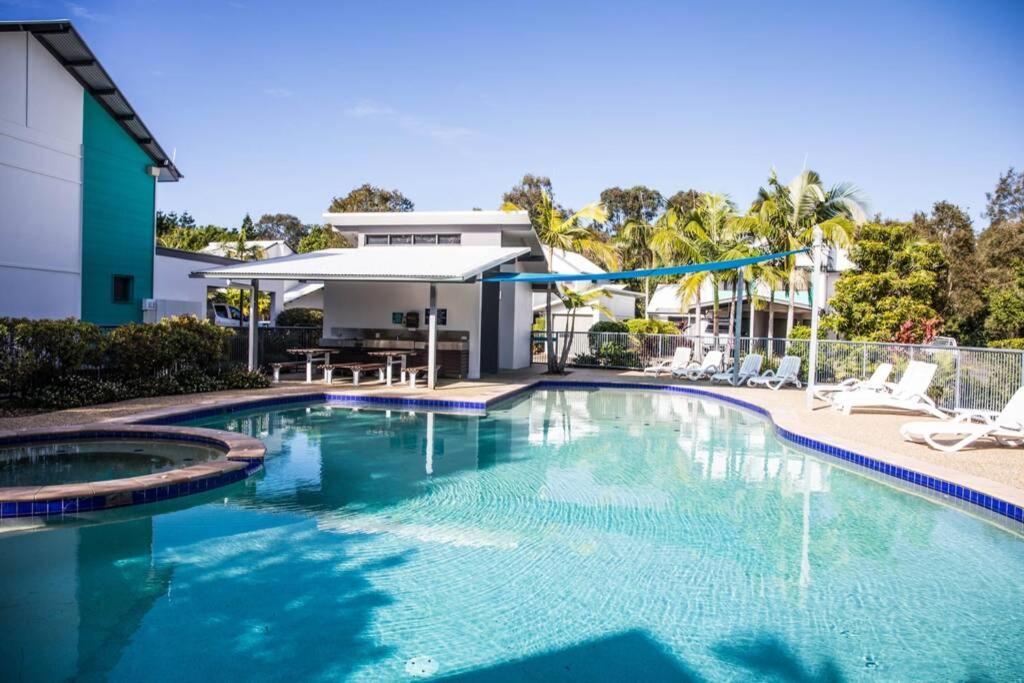 2 Bedroom Ground Level Villa In Tropical 4* Resort 누사빌 외부 사진
